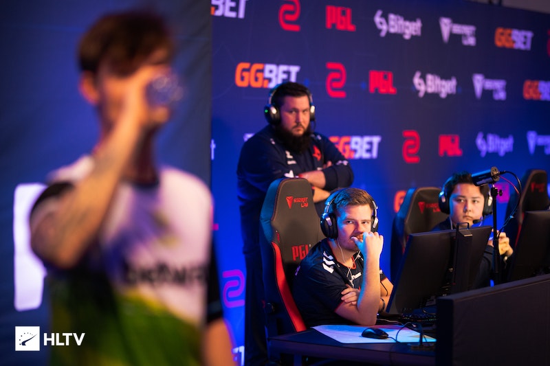 物与幕后故 物与幕后故